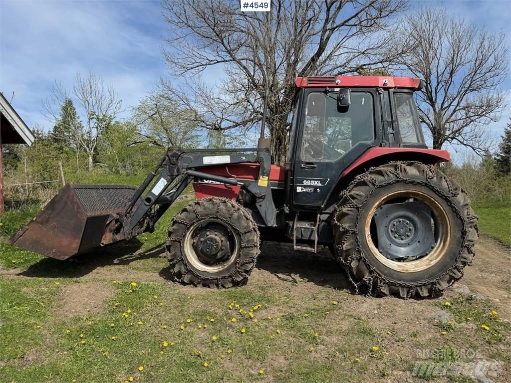 CASE 685 XL 트랙터