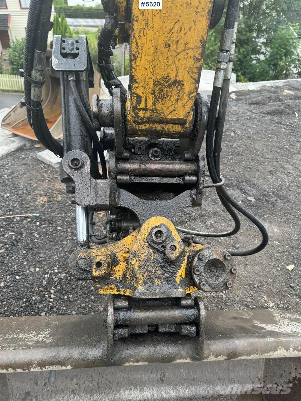 CAT 305 CR 대형 굴삭기 29톤 이상