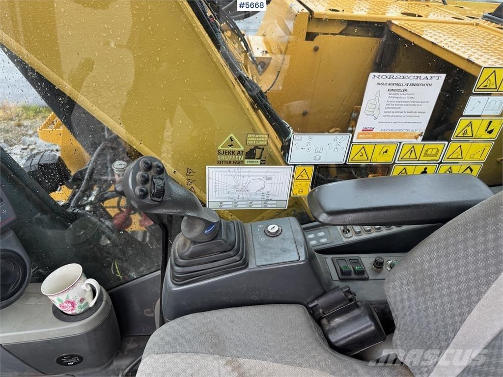CAT 311F LRR 대형 굴삭기 29톤 이상