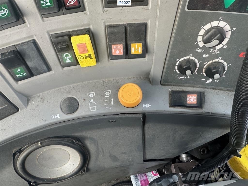 CLAAS Arion 640 트랙터