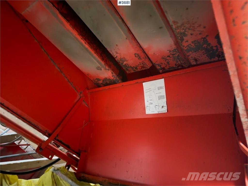 Deutz Fahr M900 콤바인 수확기