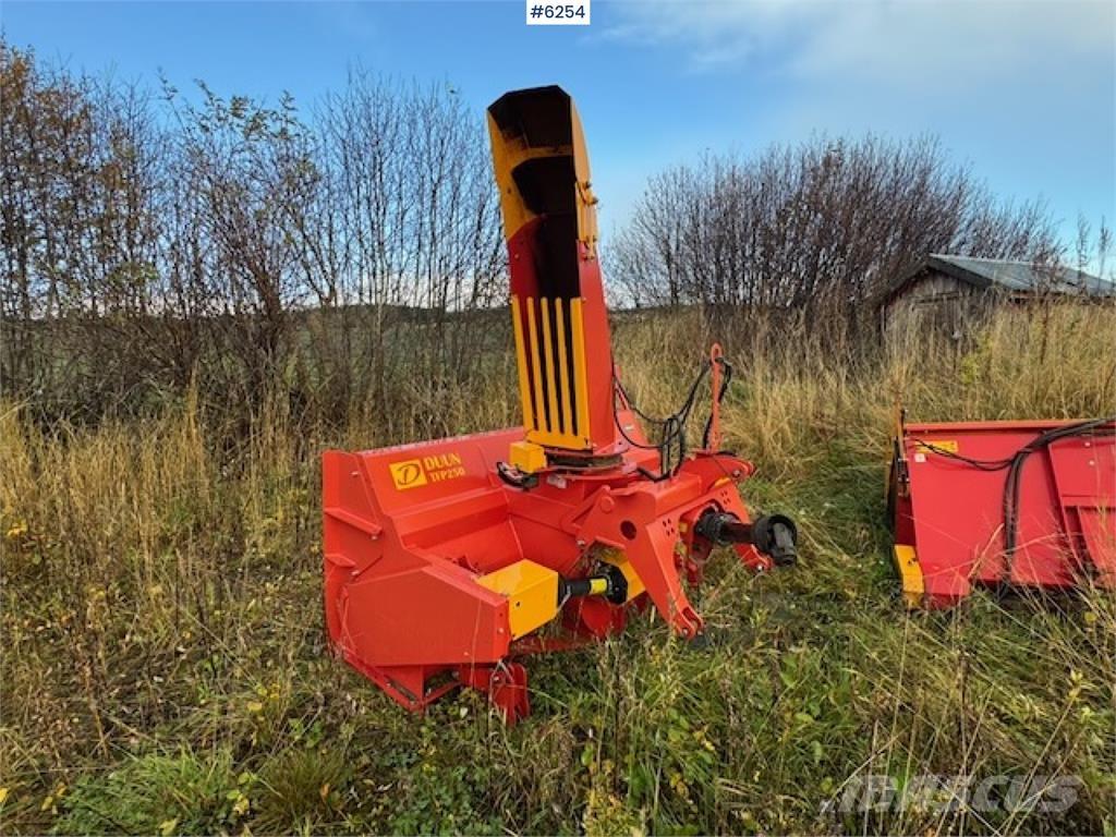 Duun TFP250 제설 블레이드 및 제설기