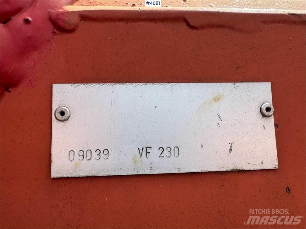 Duun VF 230 제설 블레이드 및 제설기