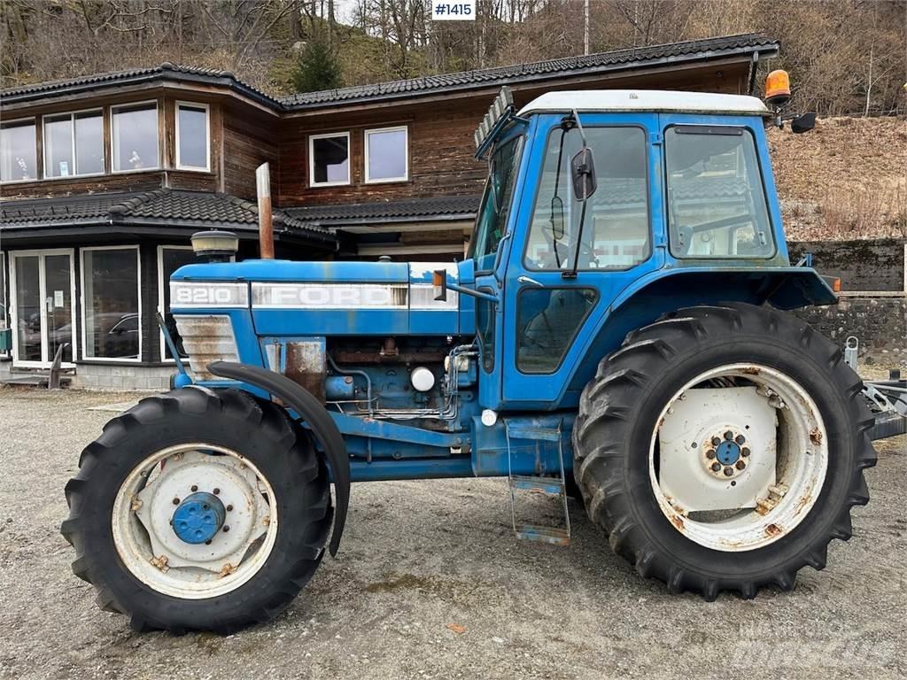 Ford 8210 트랙터
