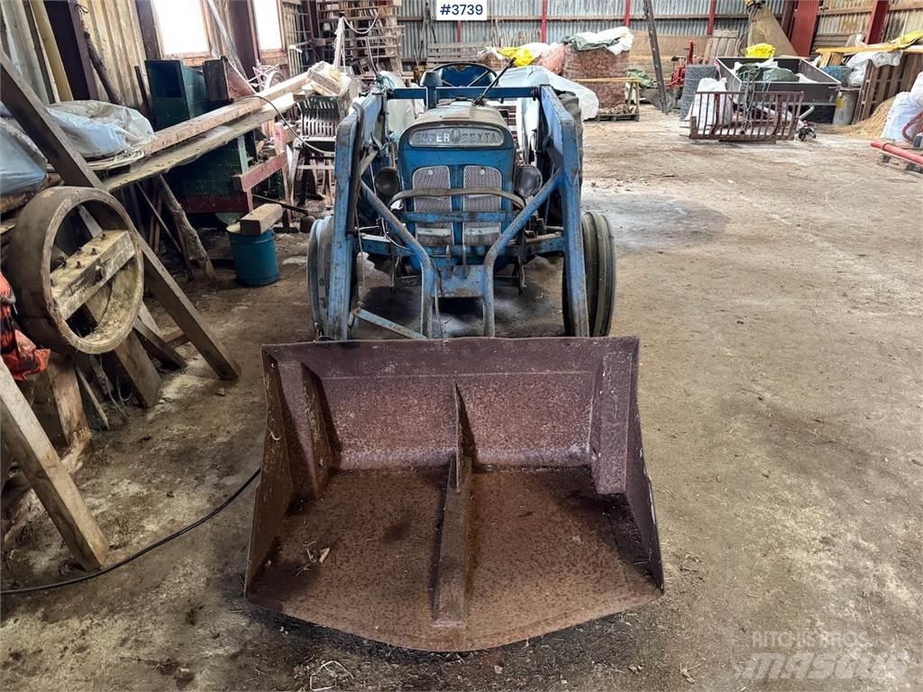 Ford Super Dexta 트랙터