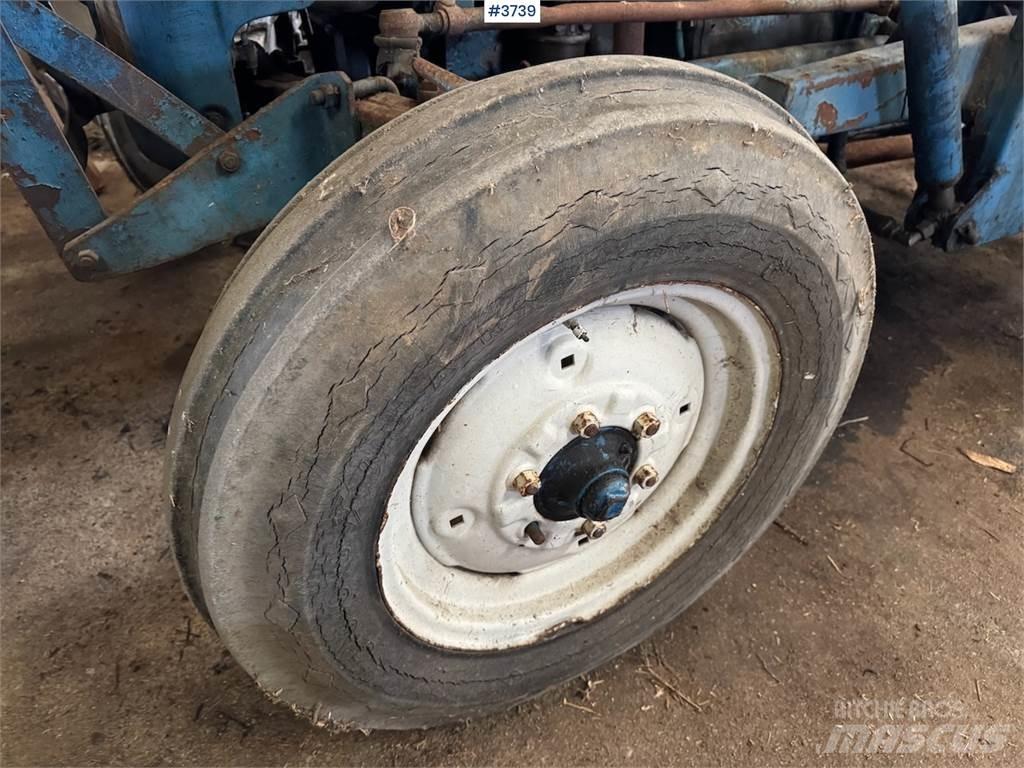 Ford Super Dexta 트랙터