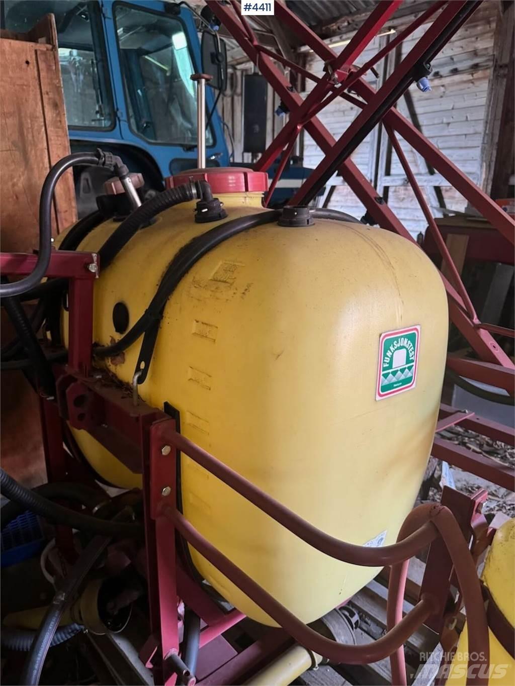 Hardi NK 400 견인형 분무기