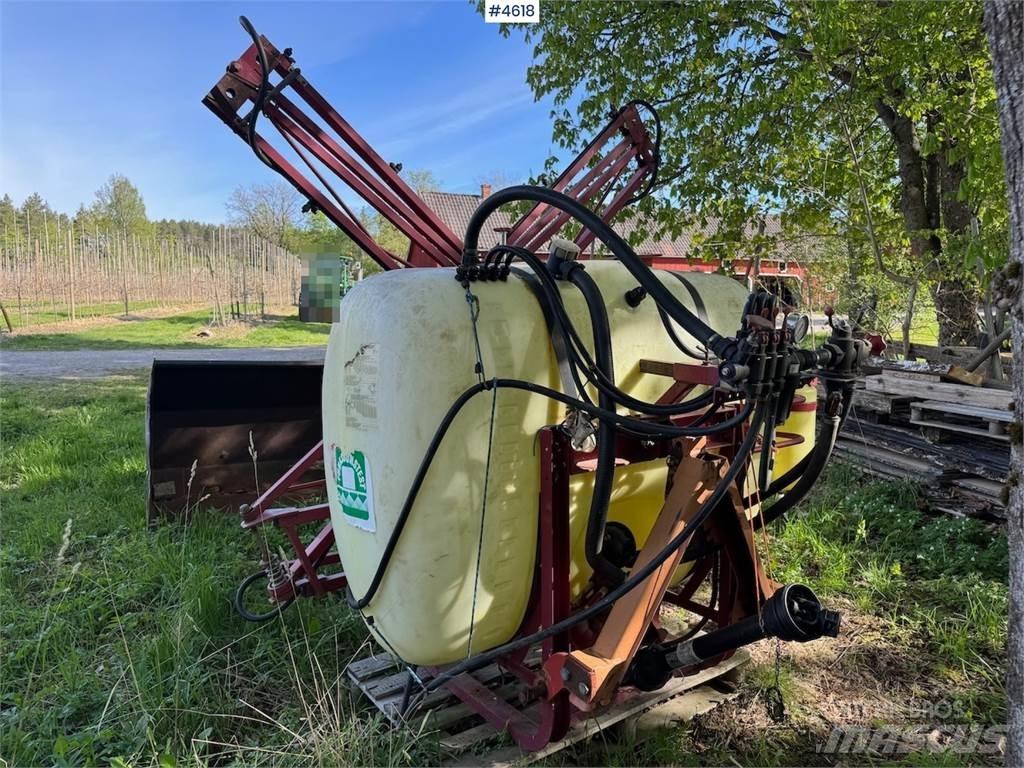 Hardi NK 800 견인형 분무기