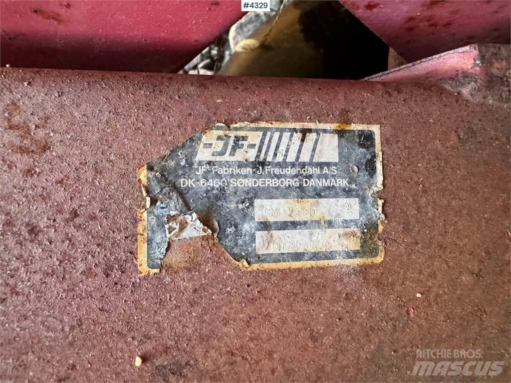 JF CM 1900 기타 수확용 장비
