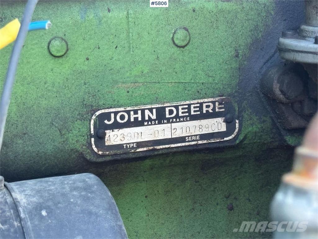 John Deere 2130 트랙터