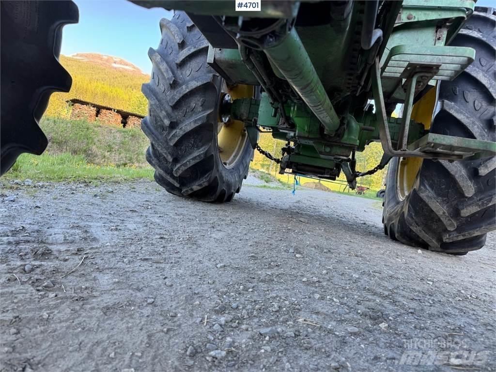 John Deere 3040 트랙터
