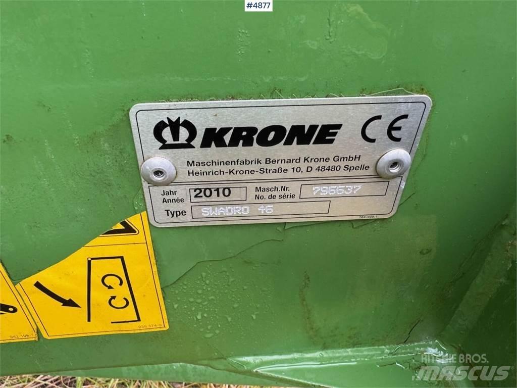 Krone Swadro 46 기타 수확용 장비