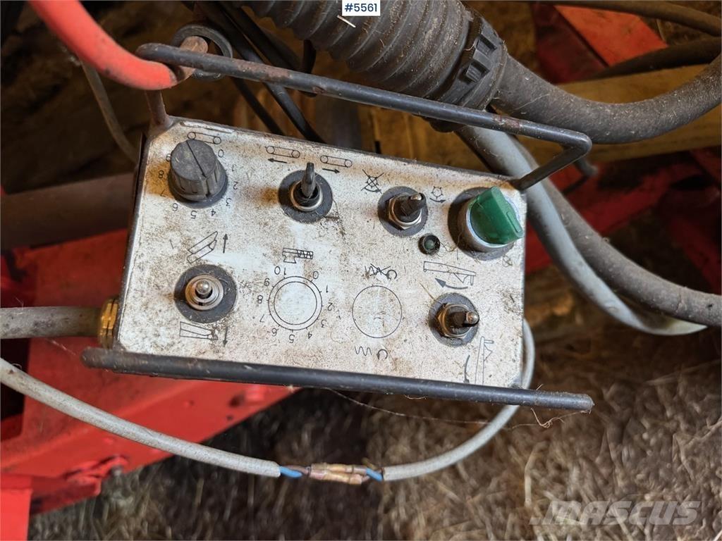 Kuhn PRI 3560 기타 수확용 장비