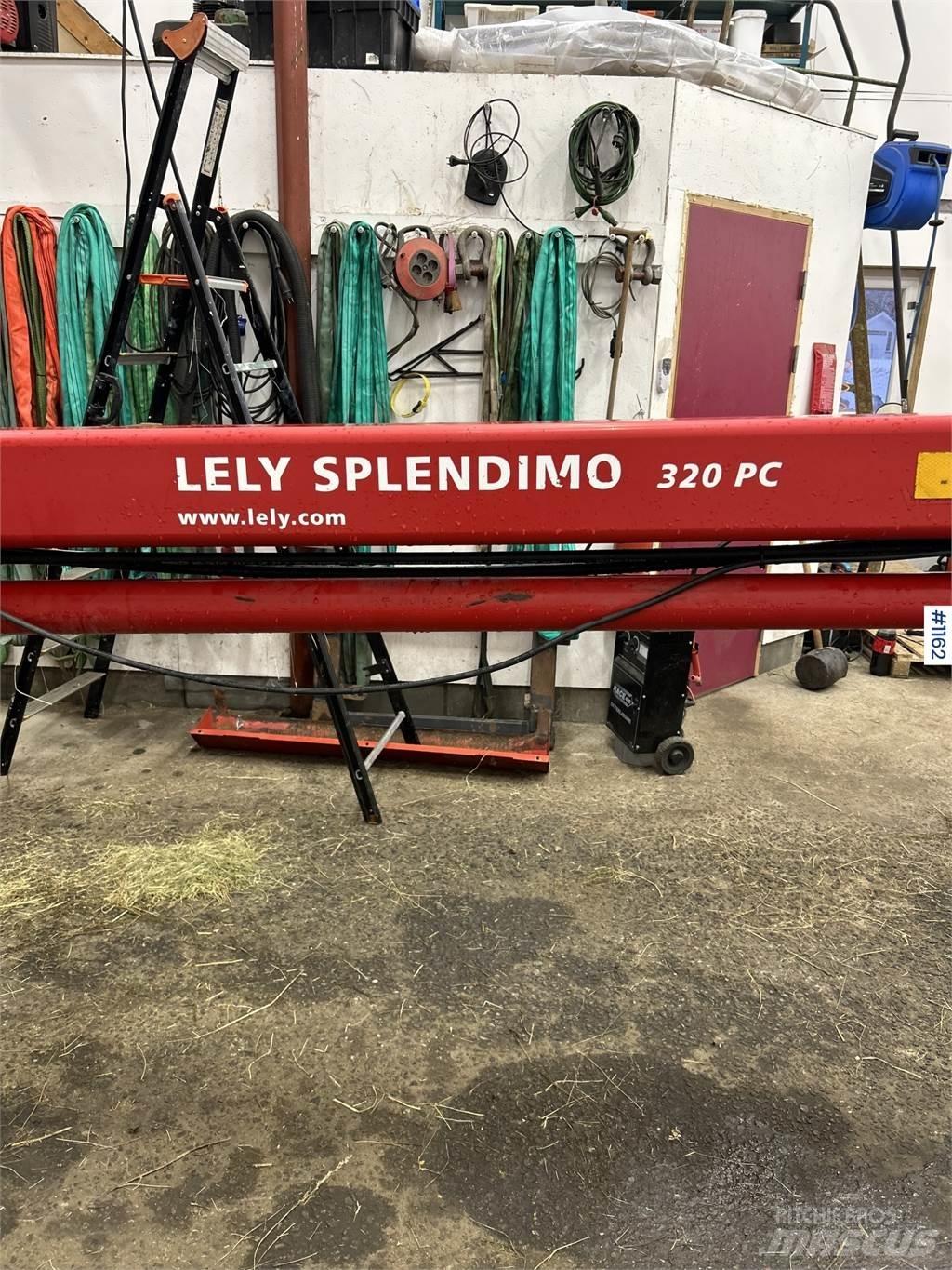 Lely 320 PC 기타 수확용 장비