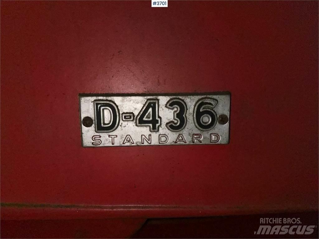 McCormick D-436 트랙터