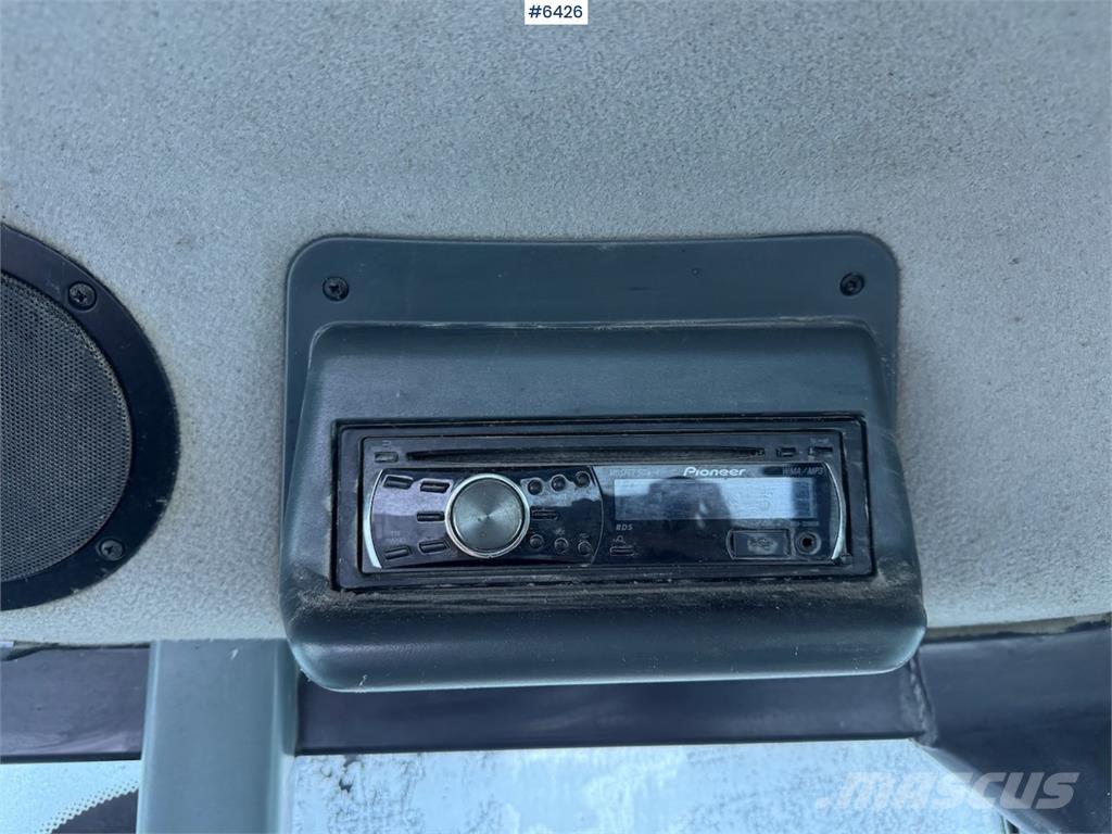 McCormick MC130 트랙터