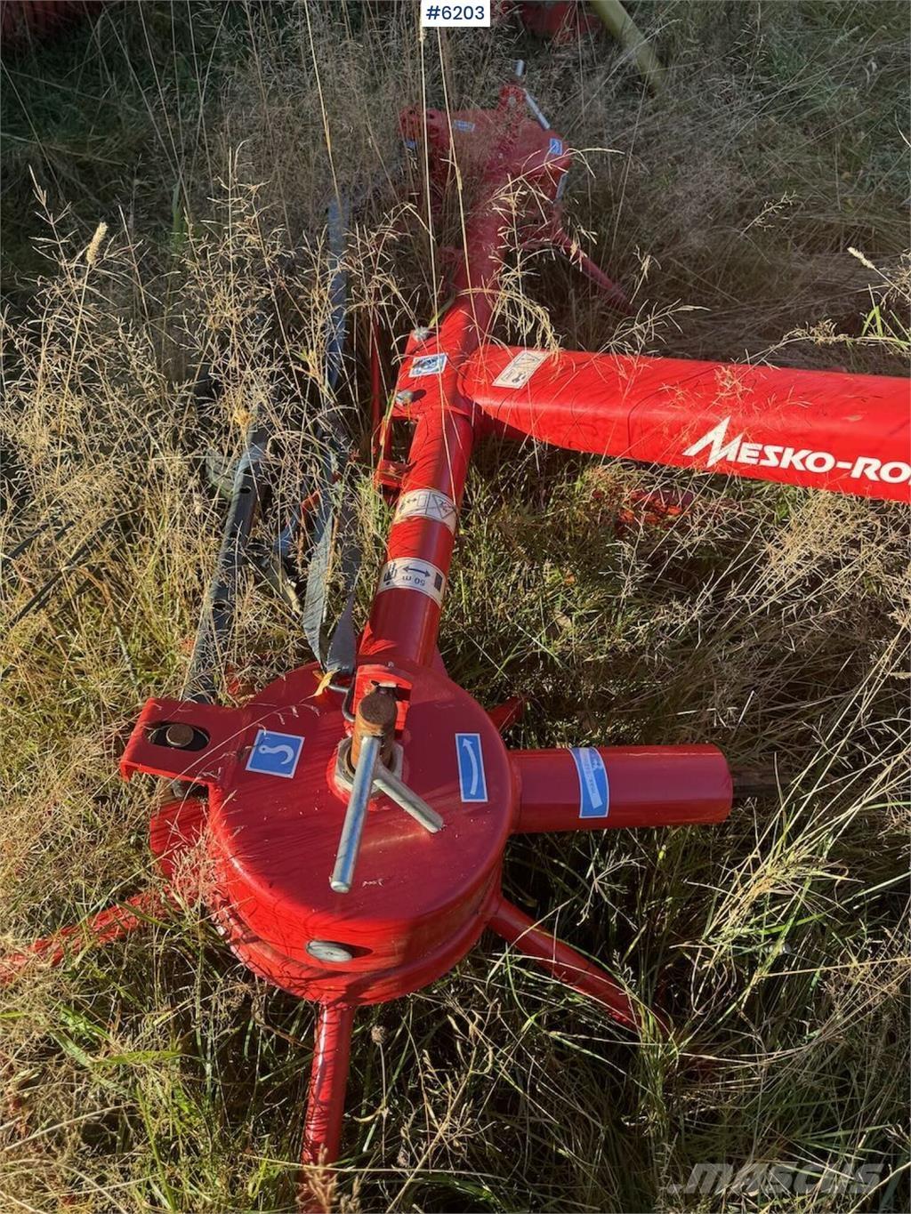  Mesko Rol Z275 기타 수확용 장비
