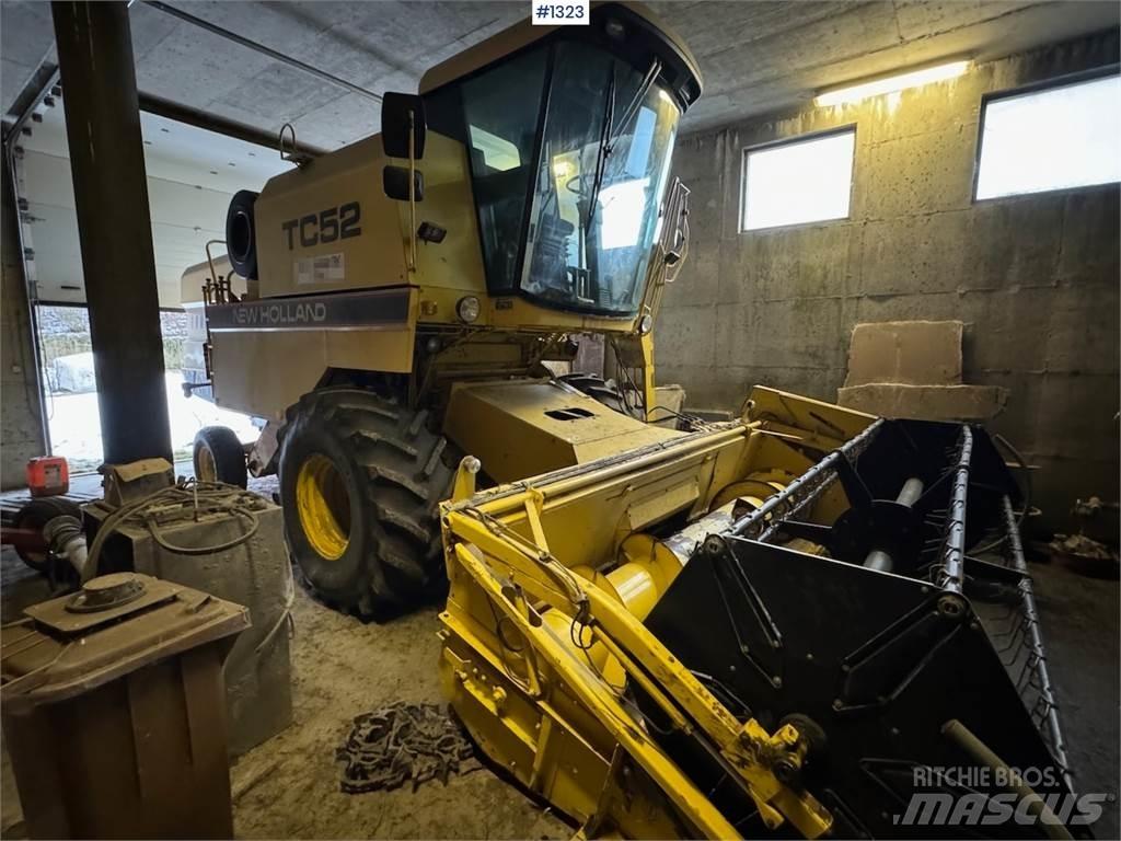 New Holland TC52 콤바인 수확기