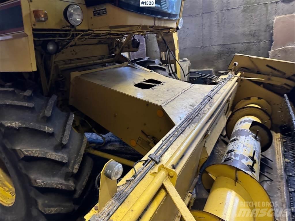 New Holland TC52 콤바인 수확기