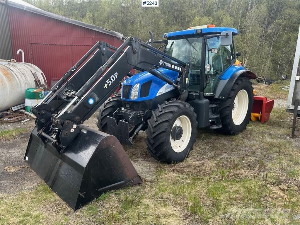 New Holland TS135 트랙터