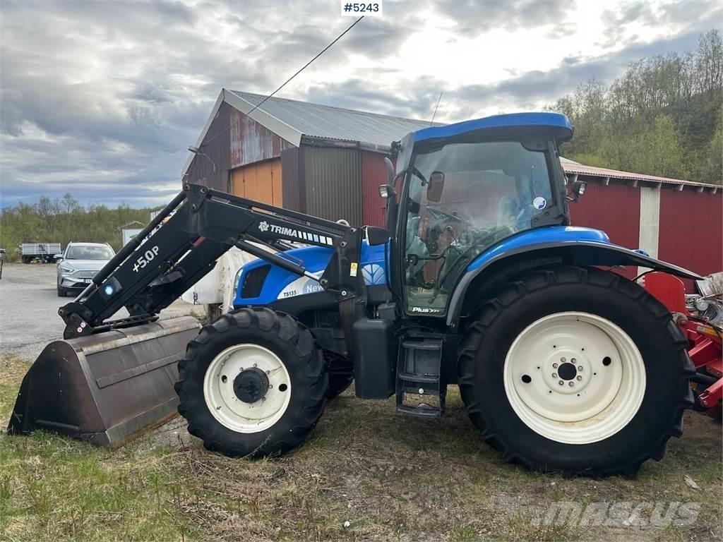 New Holland TS135 트랙터