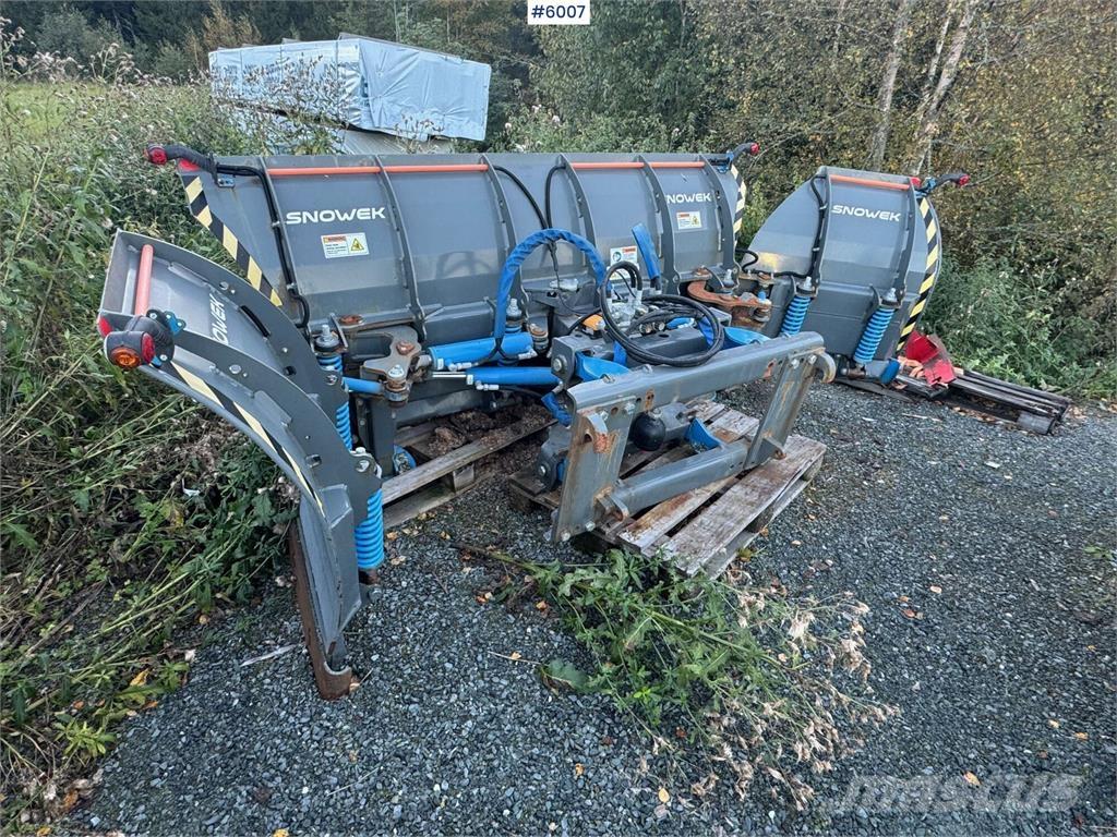 Snowek U420 제설 블레이드 및 제설기