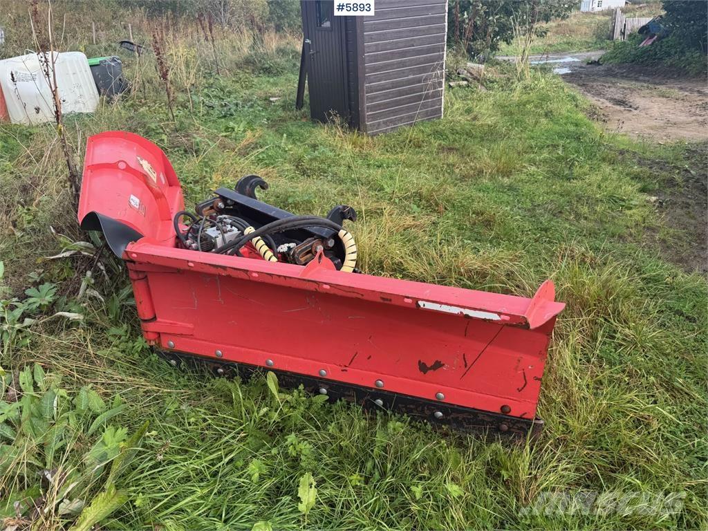 Tellefsdal V-plog 제설 블레이드 및 제설기