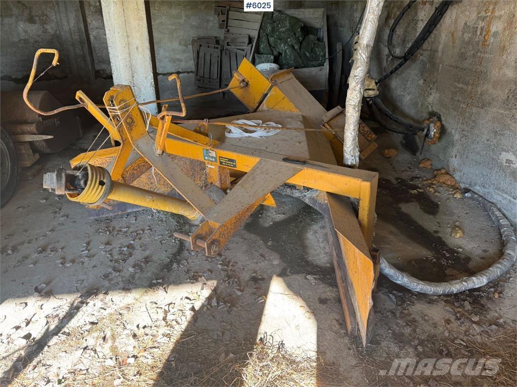 Terra V-Fres 제설 블레이드 및 제설기