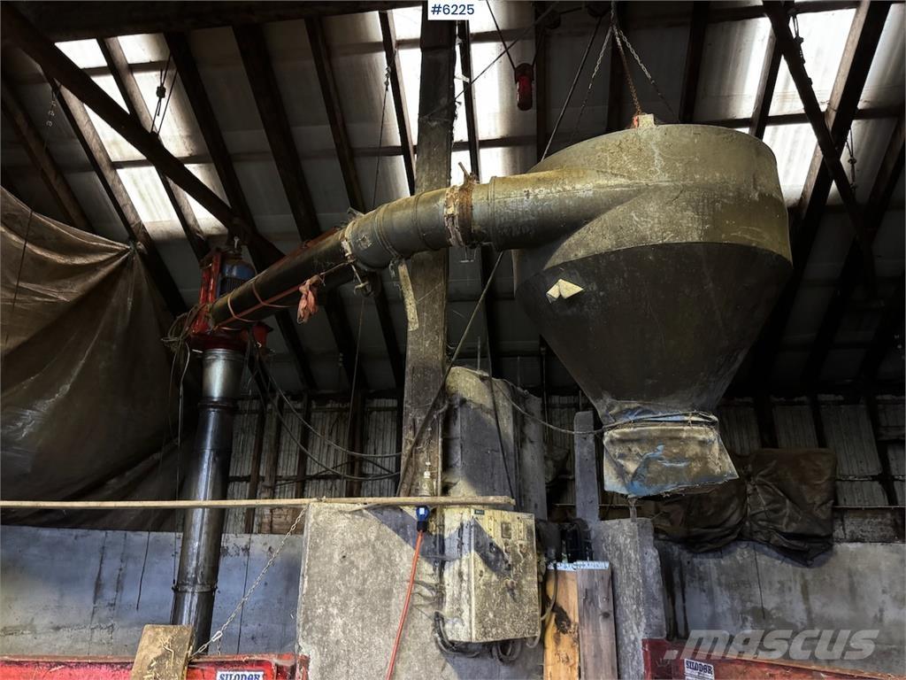 TKS Fylltømmer. 기타 트랙터 부속품