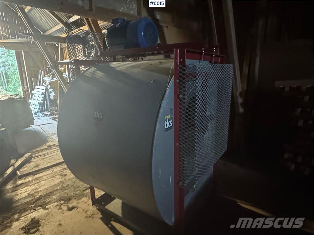 TKS Høytørke 기타 수확용 장비