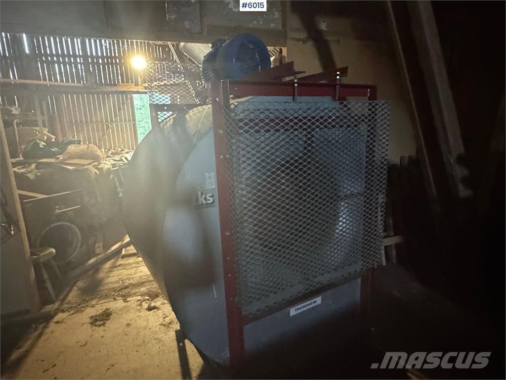 TKS Høytørke 기타 수확용 장비