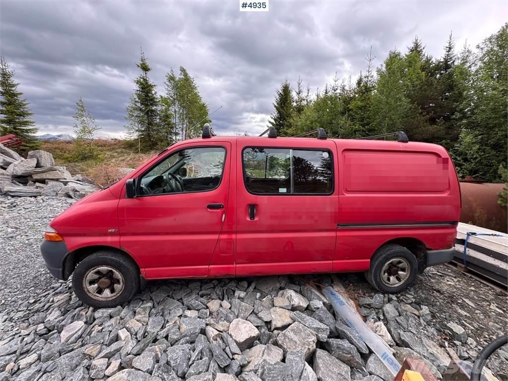 Toyota Hiace 4WD 패널 화물차