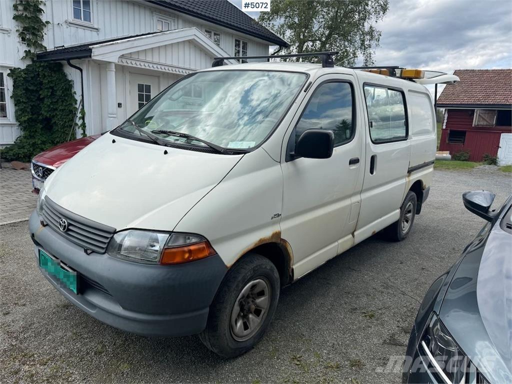 Toyota Hiace 4WD 패널 화물차