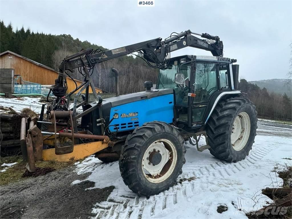 Valmet 8100 트랙터