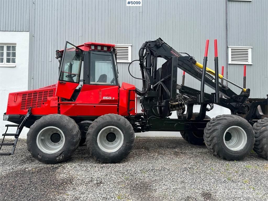 Valmet 860 lll 포워더 크레인