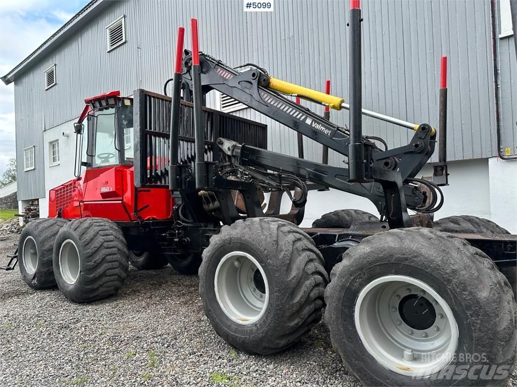 Valmet 860 lll 포워더 크레인