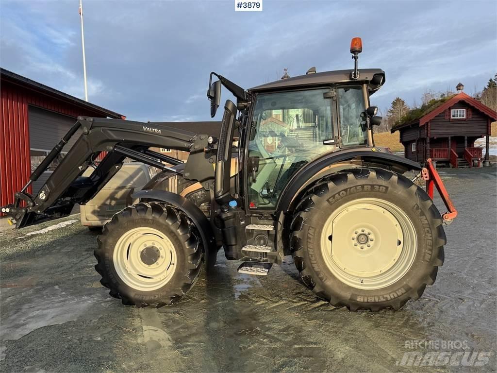 Valtra G135 트랙터
