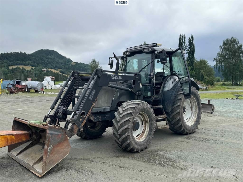 Valtra M120-4 트랙터