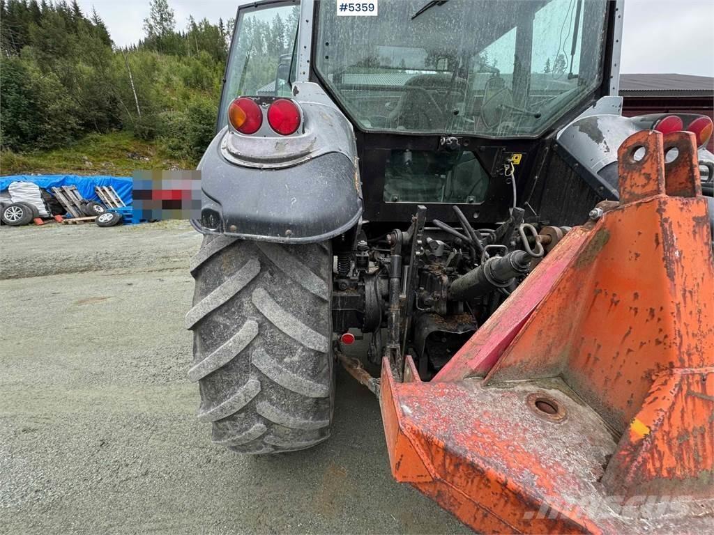 Valtra M120-4 트랙터