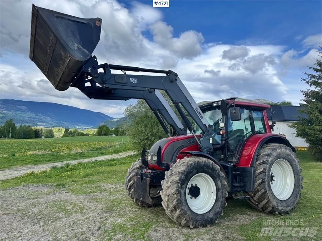 Valtra N142 트랙터