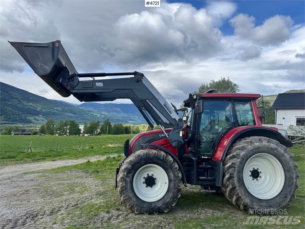 Valtra N142 트랙터