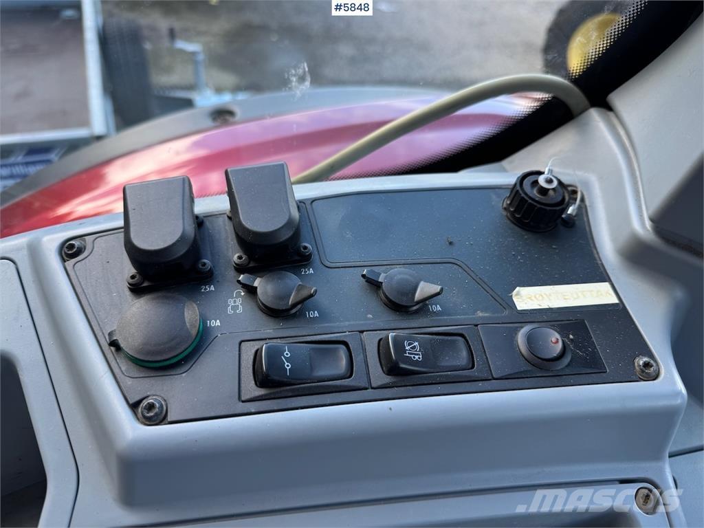 Valtra N174 트랙터