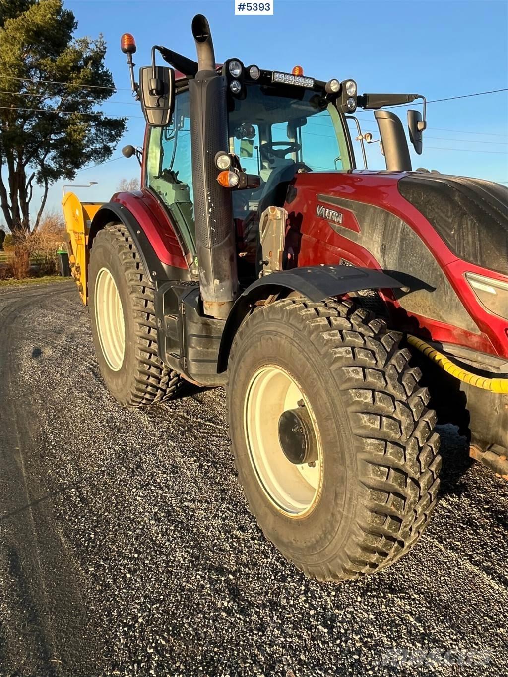 Valtra T174E 트랙터