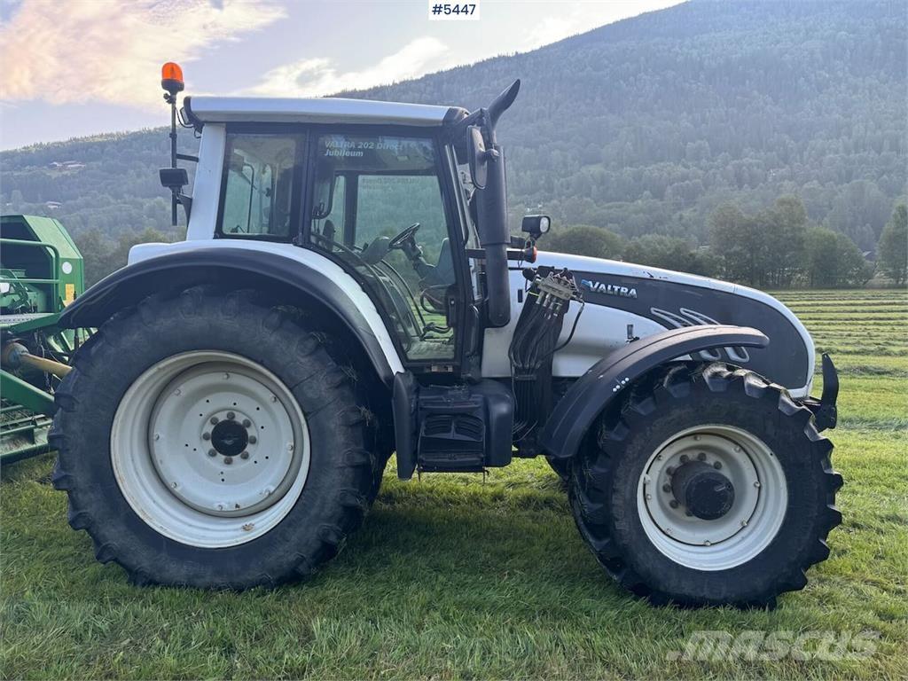 Valtra T202 트랙터