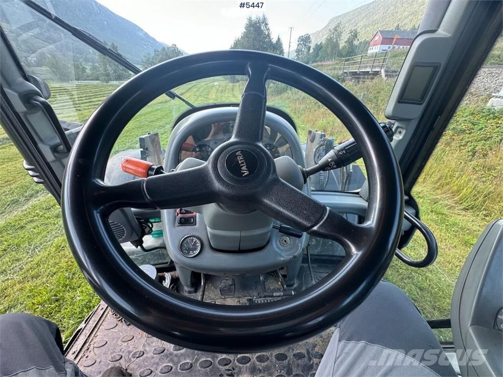 Valtra T202 트랙터