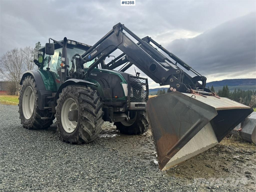 Valtra T203 트랙터