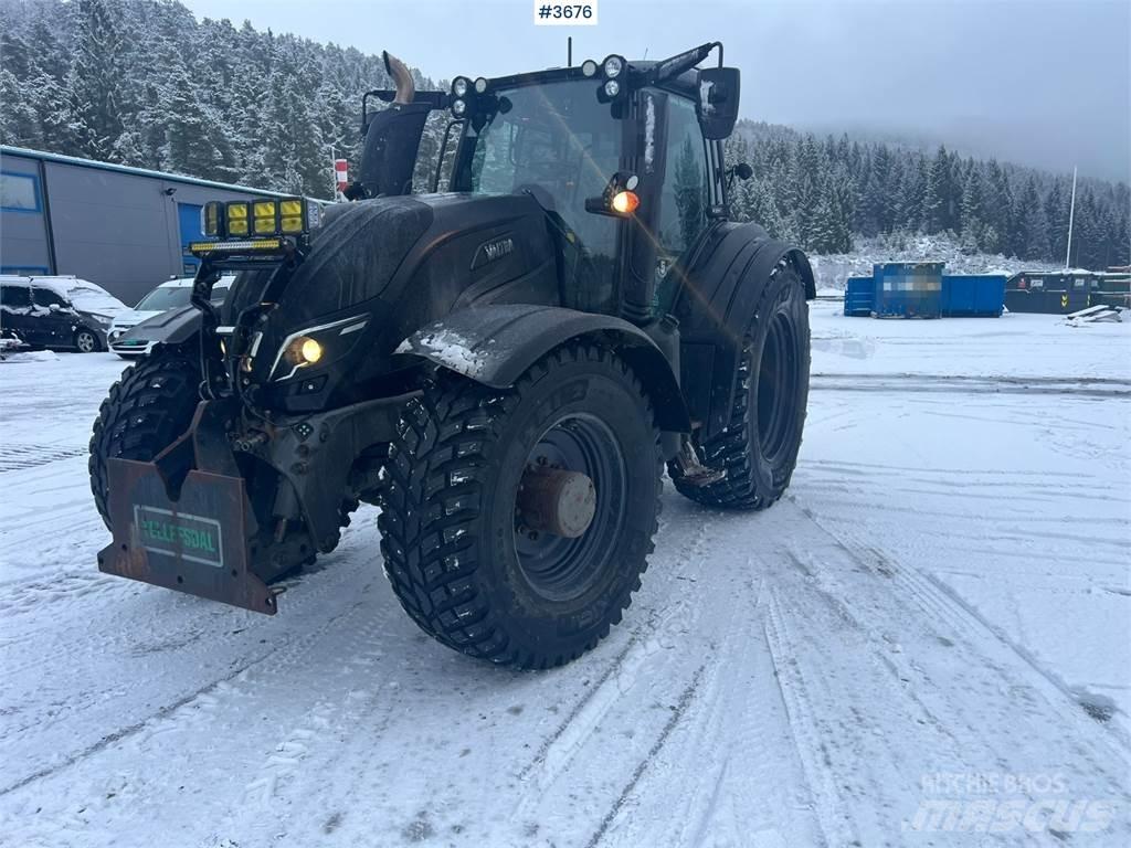 Valtra T254 트랙터