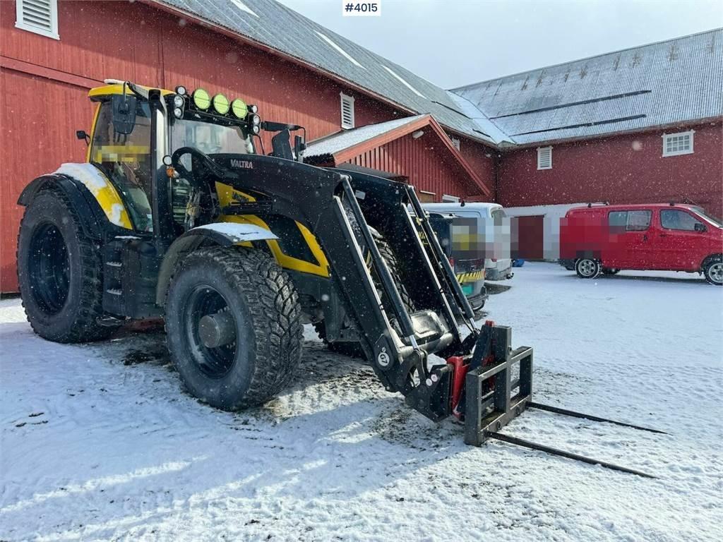 Valtra T255 트랙터