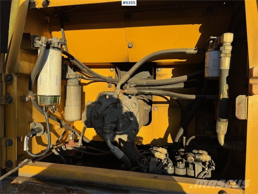 Volvo EC240BNLC 대형 굴삭기 29톤 이상