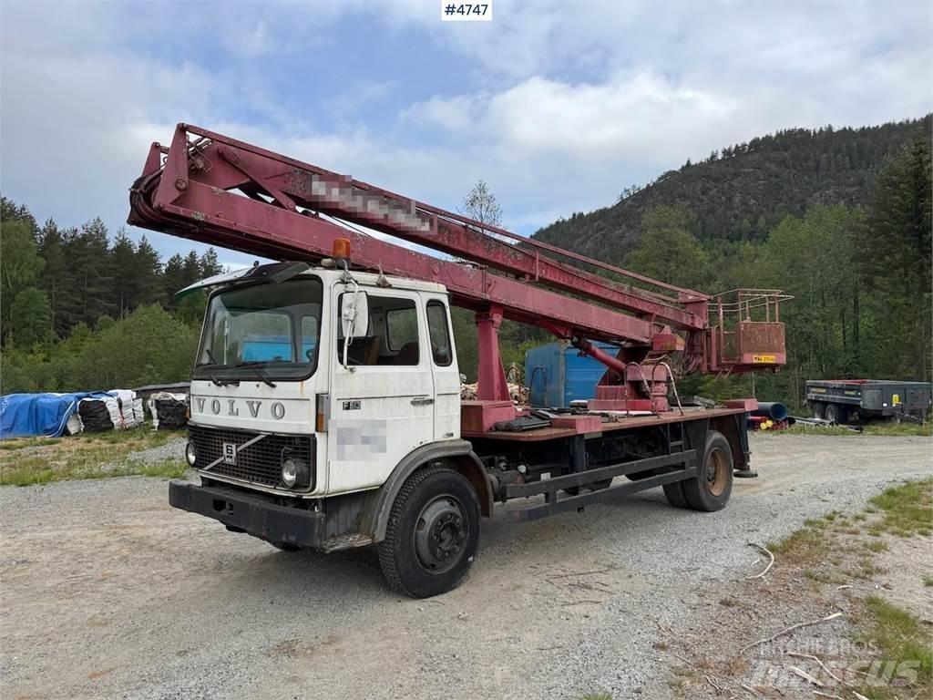 Volvo F 613 트럭 탑재 고소작업대